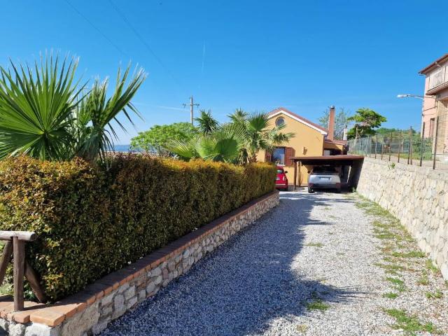 Villa in vendita a Santa Caterina dello Ionio CZ