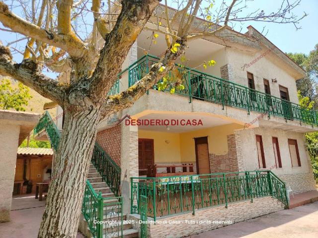 Villa in vendita a Santa Cristina Gela PA