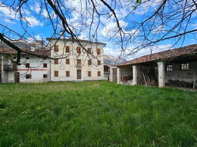 Villa in vendita a Santa Giustina BL