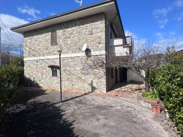 Villa in vendita a Santa Marina SA