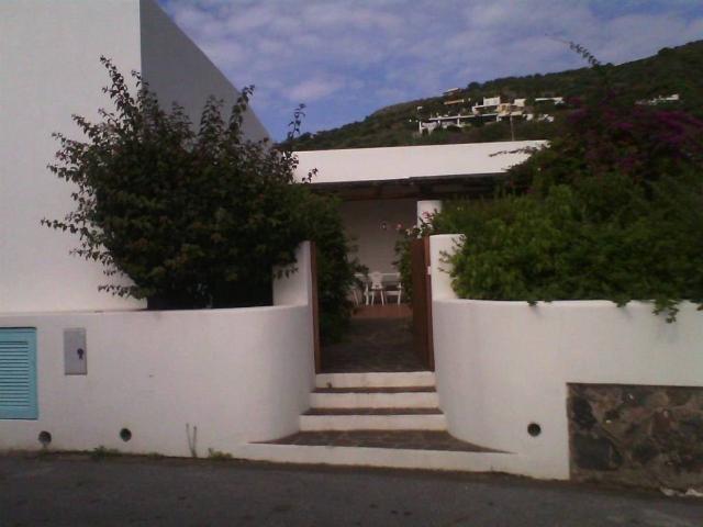 Villa in vendita a Santa Marina Salina ME