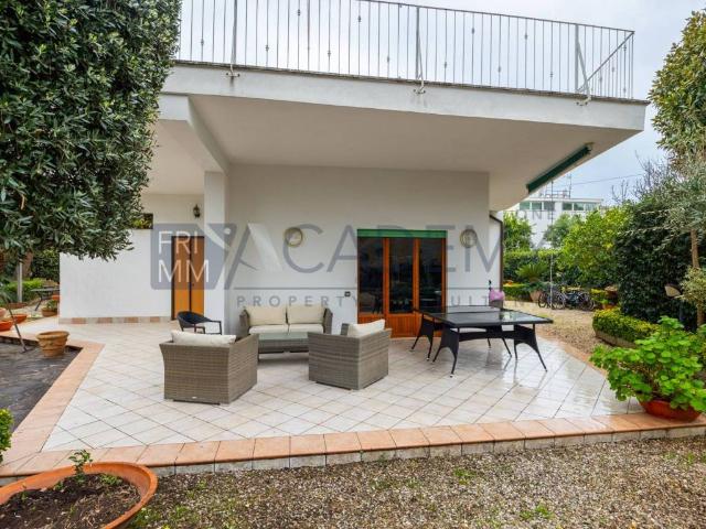 Villa in vendita a Santa Marinella RM