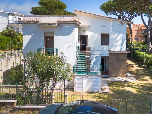 Villa in vendita a Santa Marinella RM
