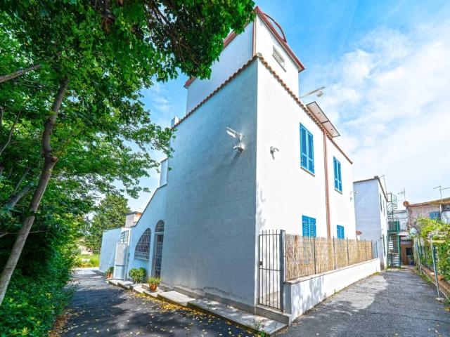 Villa in vendita a Santa Marinella RM