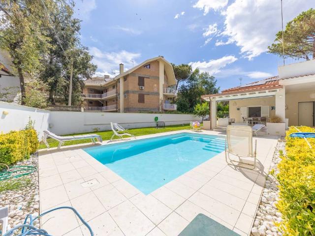 Villa in vendita a Santa Marinella RM