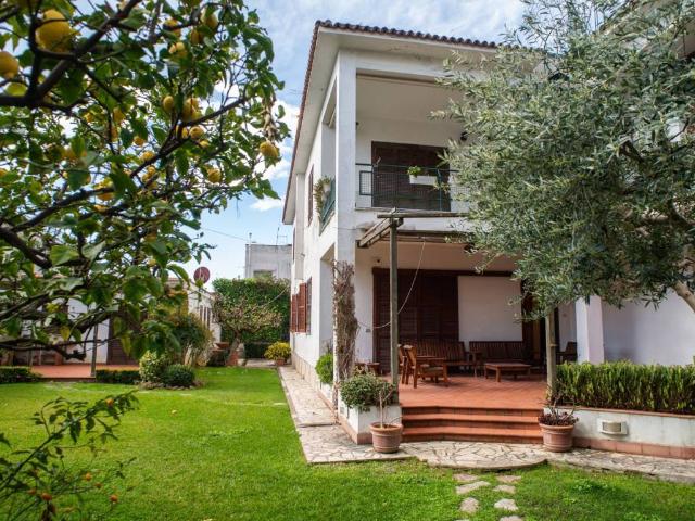 Villa in vendita a Santa Marinella RM