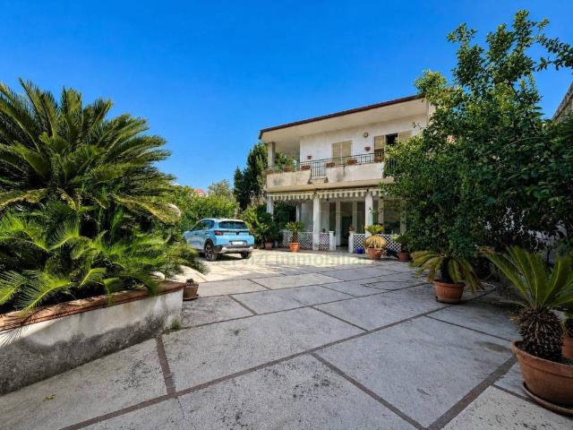 Villa in vendita a Santa Maria Capua Vetere CE