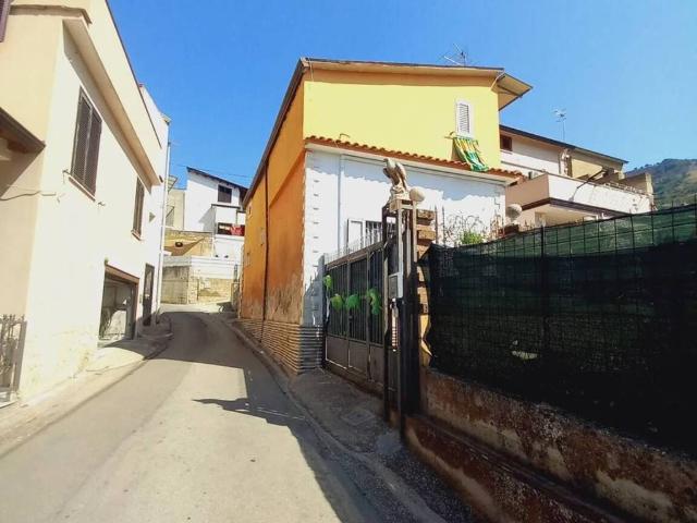 Villa in vendita a Santa Maria a Vico CE