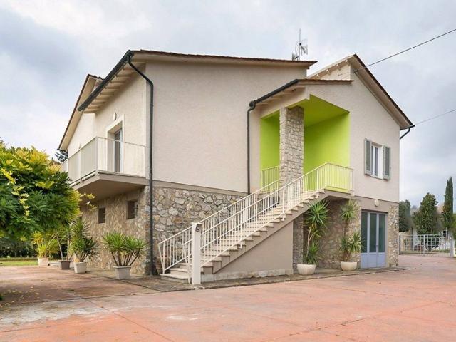 Villa in vendita a Santa Maria a Monte PI