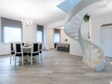 Villa in vendita a Santa Maria a Monte PI