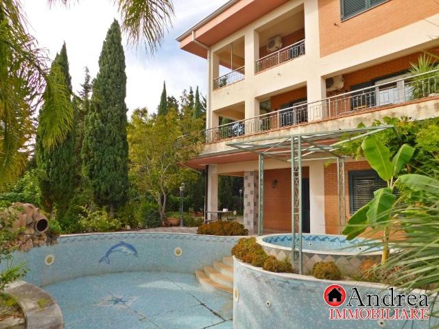 Villa in vendita a Santa Maria del Cedro CS
