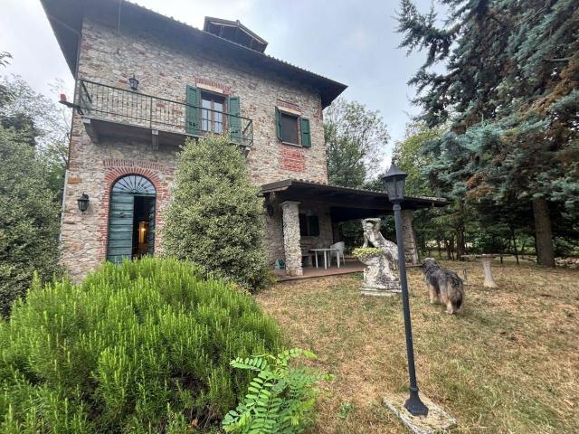 Villa in vendita a Santa Maria Della Versa