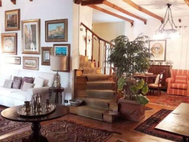 Villa in vendita a Santa Maria della Versa PV