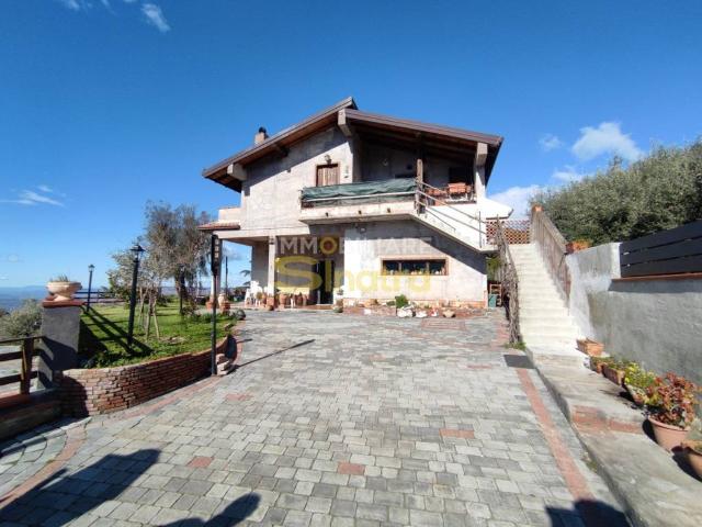 Villa in vendita a Santa Maria di Licodia CT