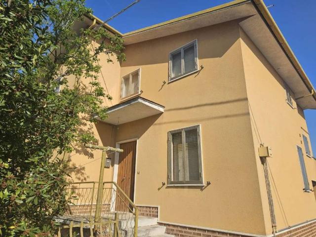 Villa in vendita a Santa Maria Nuova AN