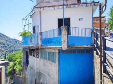 Villa in vendita a Santa Teresa di Riva ME