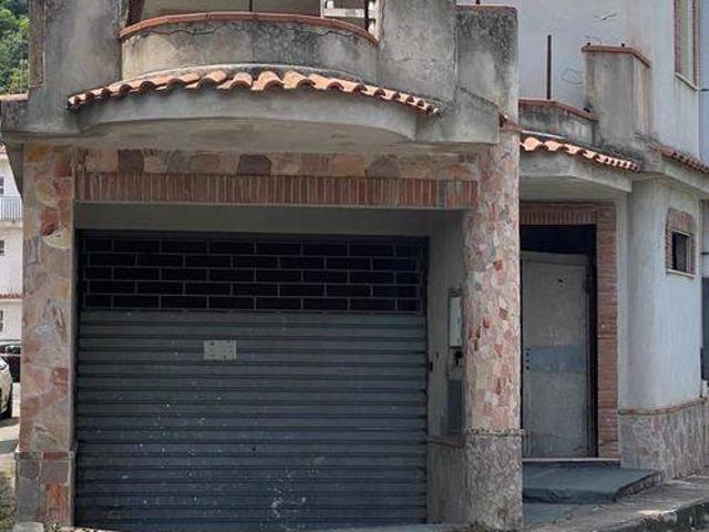 Villa in vendita a Santa Teresa di Riva ME