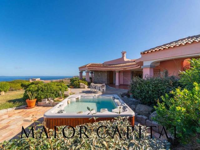 Villa in vendita a Santa Teresa Gallura