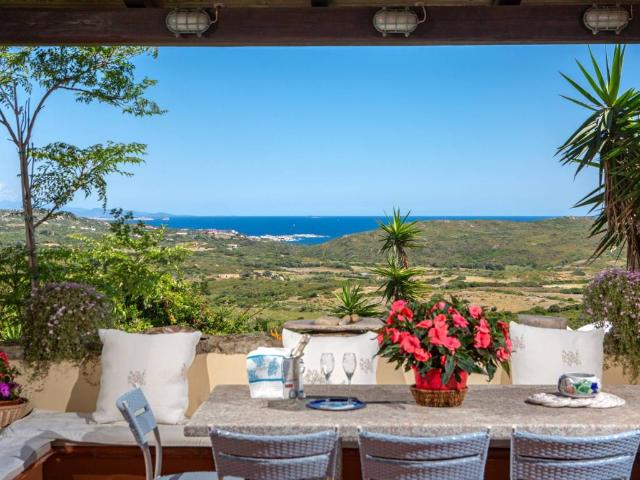 Villa in vendita a Santa Teresa Gallura OT