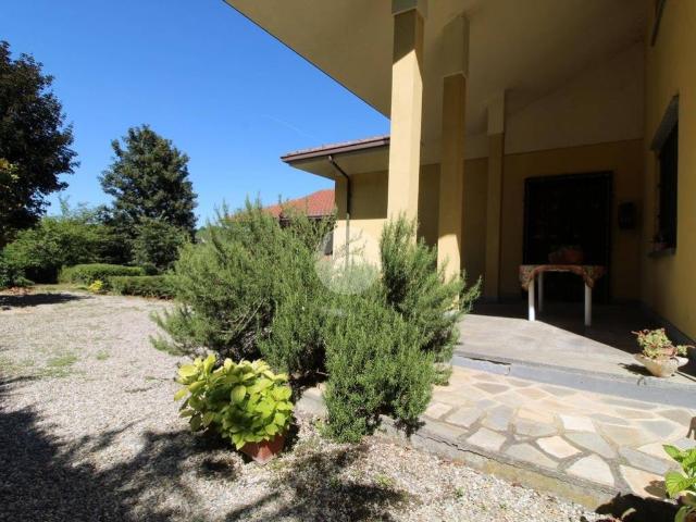 Villa in vendita a Santa Vittoria d'Alba CN