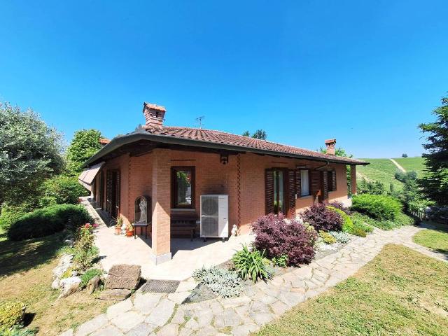 Villa in vendita a Santa Vittoria d'Alba CN