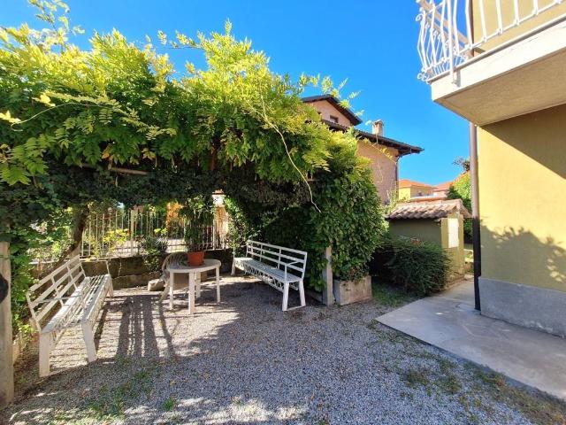 Villa in vendita a Santa Vittoria d'Alba CN