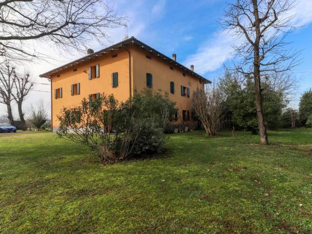 Villa in vendita a Sant'Agata Bolognese BO