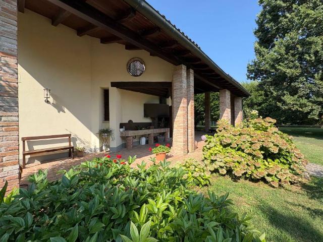Villa in vendita a Sant'Agata Bolognese BO