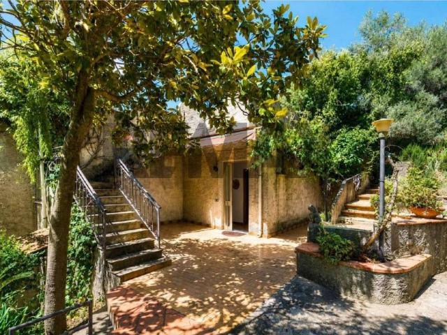 Villa in vendita a Sant'Agata di Militello ME