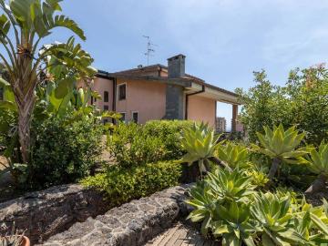 Villa in vendita a Sant'Agata li Battiati CT