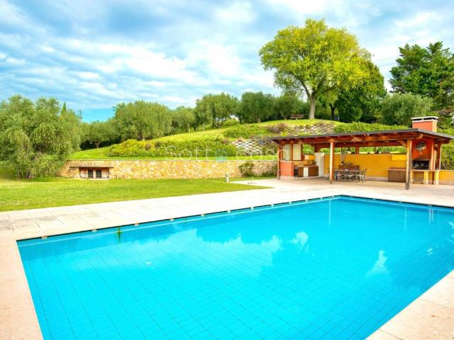 Villa in vendita a Sant'Ambrogio di Valpolicella VR