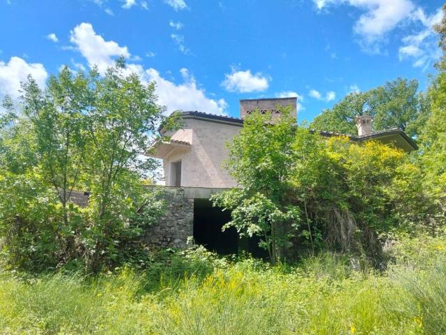 Villa in vendita a Sant'Anatolia di Narco PG