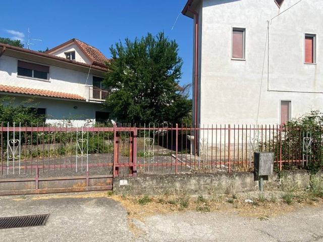 Villa in vendita a Sant'Angelo a Cupolo BN
