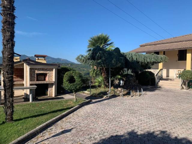 Villa in vendita a Sant'Angelo dei Lombardi AV