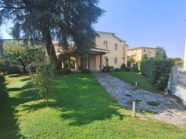 Villa in vendita a Sant'Angelo Lodigiano LO