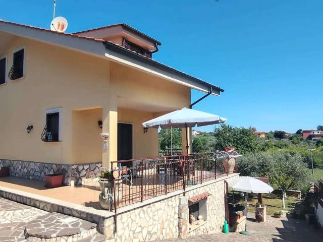 Villa in vendita a Sant'Angelo Romano RM