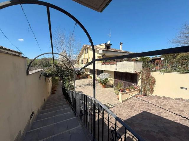 Villa in vendita a Sant'Angelo Romano RM