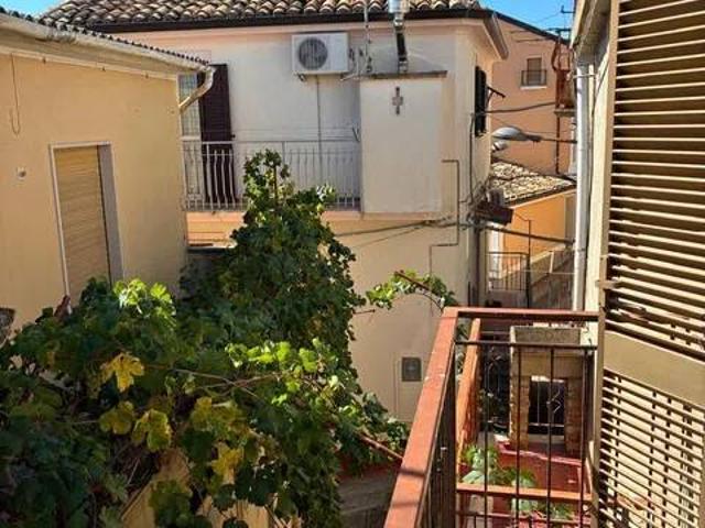 Villa in vendita a Sant'Andrea Apostolo dello Ionio CZ