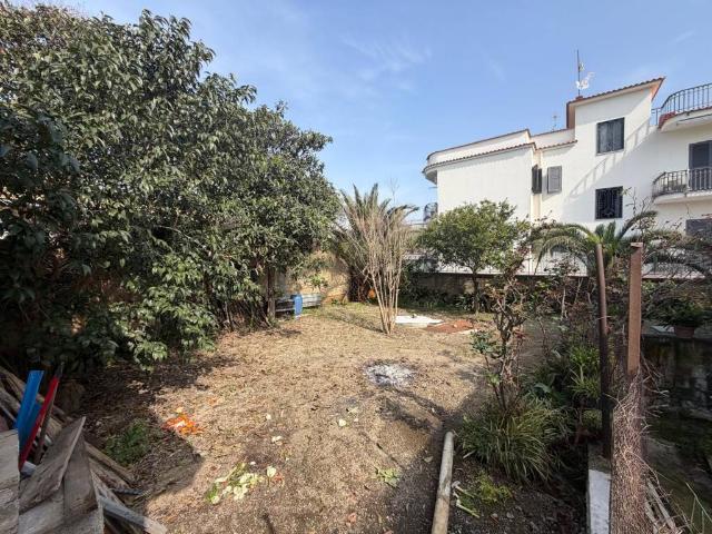 Villa in vendita a Sant'Antonio Abate NA