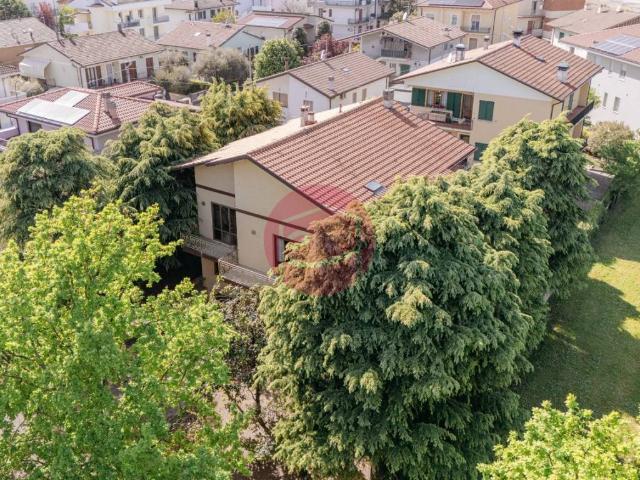 Villa in vendita a Santarcangelo di Romagna RN