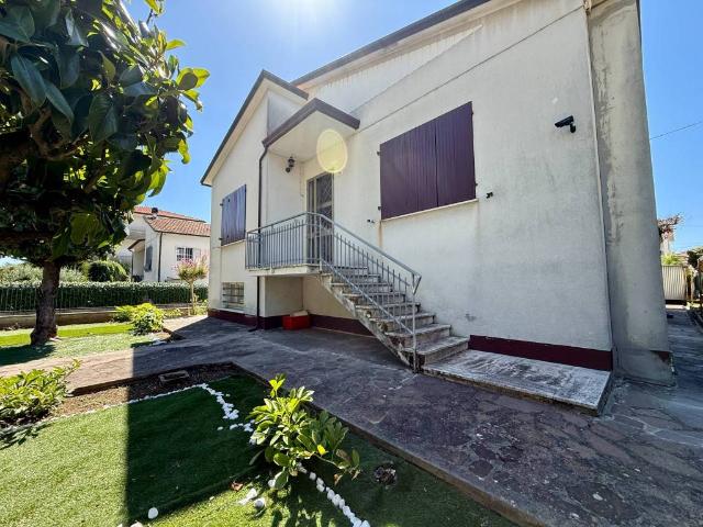 Villa in vendita a Santarcangelo di Romagna RN