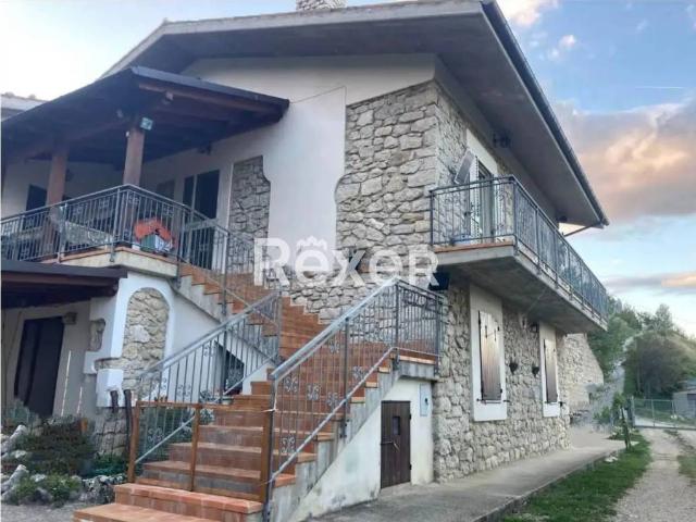 Villa in vendita a Arsita TE