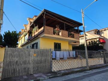 Villa in vendita a Sant'Arpino CE