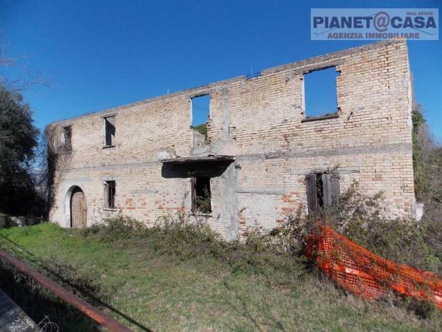 Villa in vendita a Sant'Egidio alla Vibrata TE