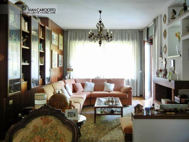 Villa in vendita a Santena TO