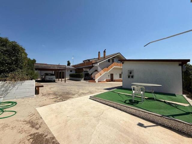Villa in vendita a Santeramo in Colle BA