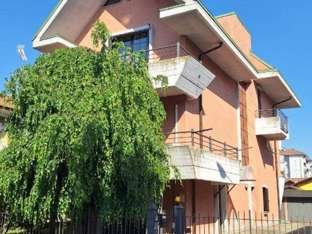 Villa in vendita a Santhià VC