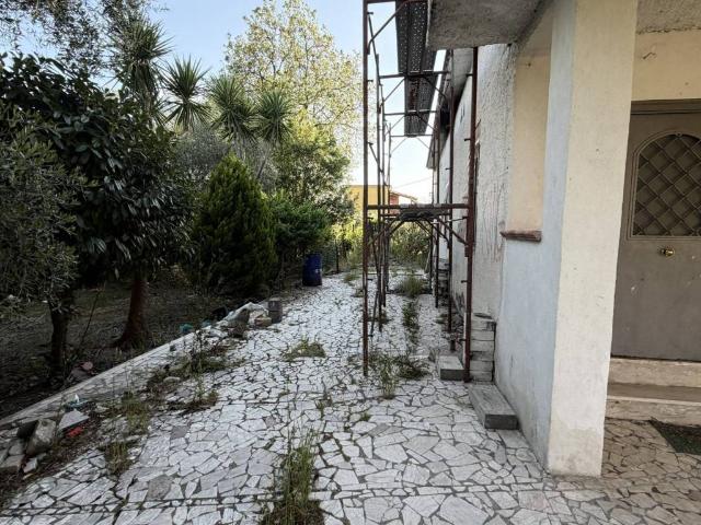 Villa in vendita a Santi Cosma e Damiano LT