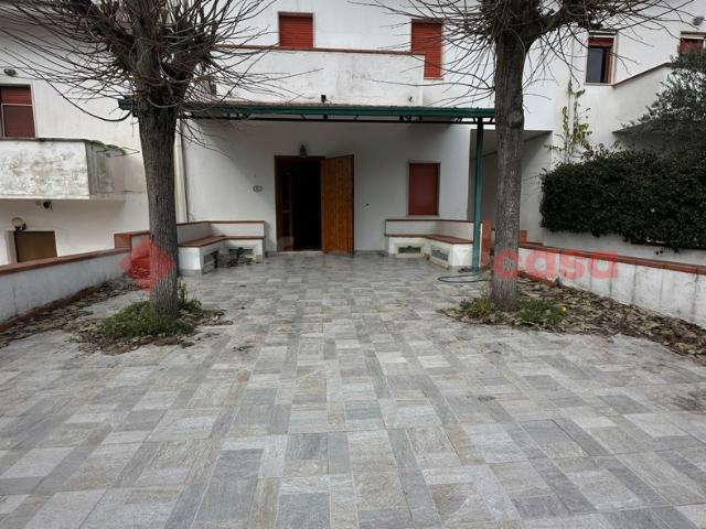 Villa in vendita a Santi Cosma e Damiano