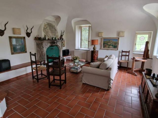 Villa in vendita a Sarezzano AL